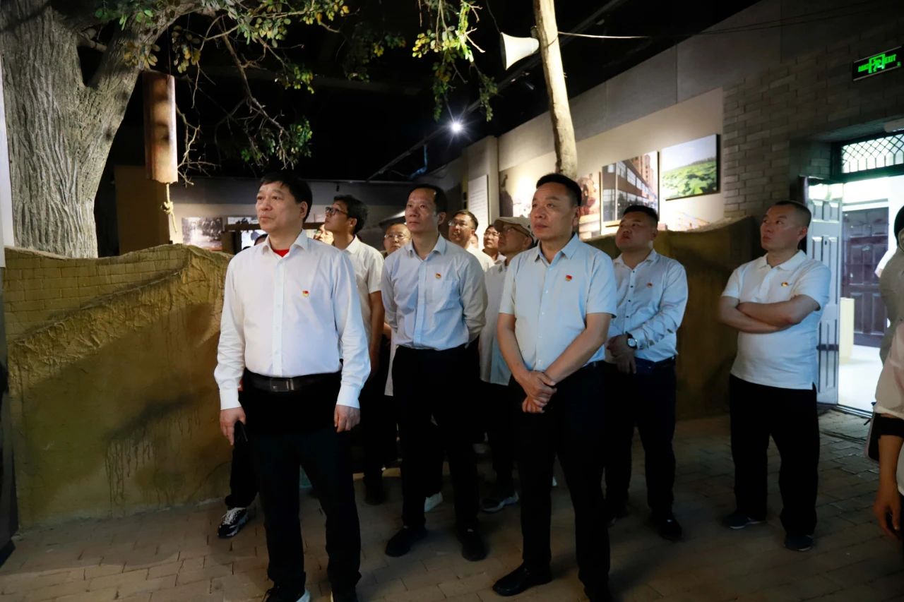 砥礪初心使命，汲取奮進力量丨花花牛乳業(yè)集團黨委組織開展學(xué)習(xí)“焦裕祿精神”主題黨日活動