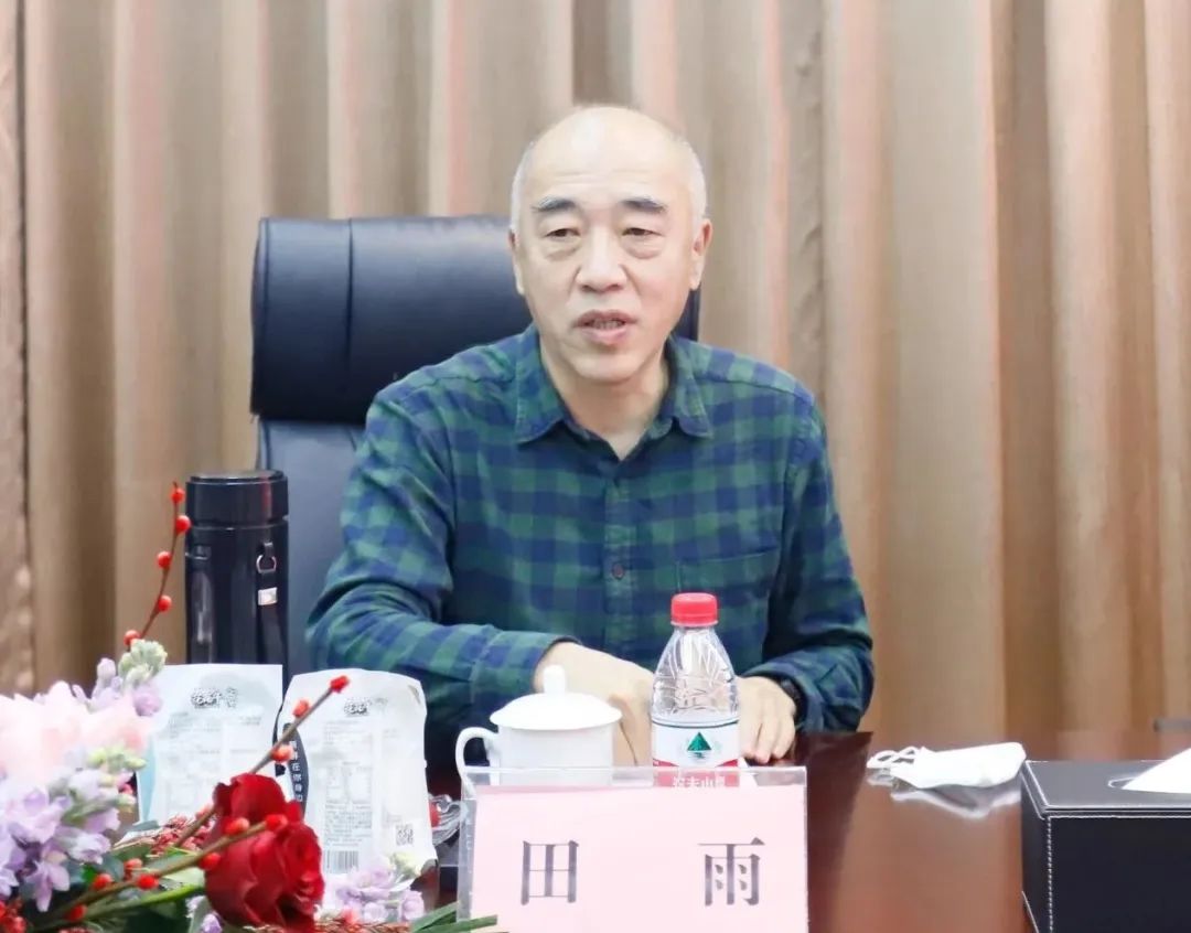 新年開新局 合作促發(fā)展丨佳木斯市委常委、副市長(zhǎng)閆志剛一行蒞臨花花牛乳業(yè)集團(tuán)及佳田企業(yè)考察座談