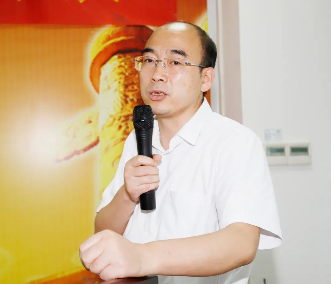 鼓足干勁·再創(chuàng)輝煌 | 花花牛乳業(yè)集團(tuán)召開經(jīng)銷商座談會(huì)