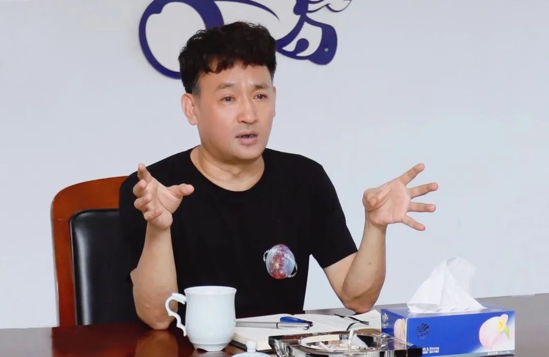 凝心聚力·贏創(chuàng)未來(lái) | 花花牛乳業(yè)集團(tuán)召開(kāi)營(yíng)銷、養(yǎng)殖及飼料經(jīng)營(yíng)工作會(huì)議