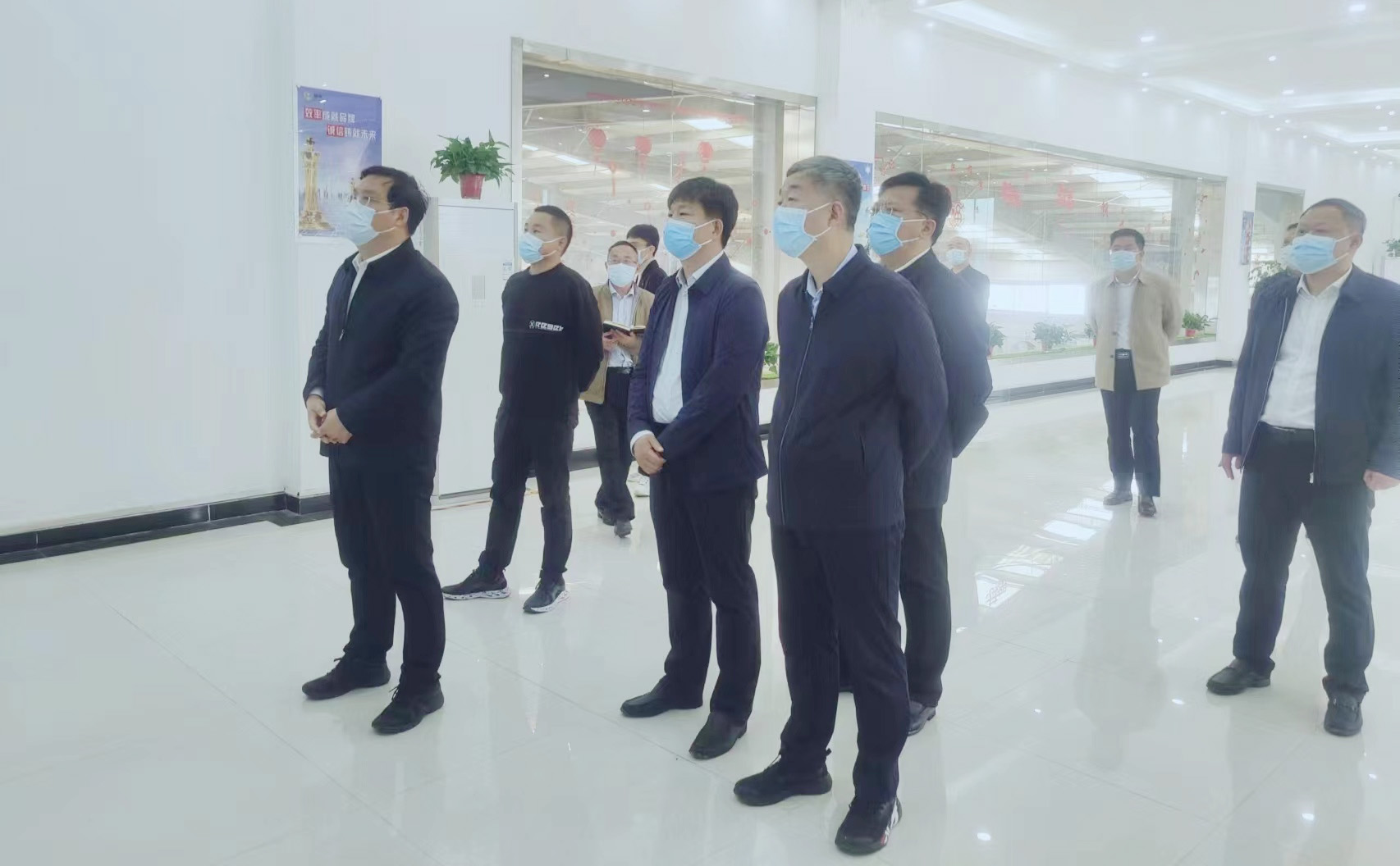 駐馬店市委副書記、市長李躍勇一行 蒞臨花花牛乳業(yè)集團新蔡豫信瑞亞牧場調(diào)研