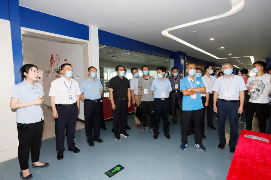 鄭州市安全生產雙重預防體系建設現(xiàn)場觀摩會在花花牛乳業(yè)集團鄭州分公司召開