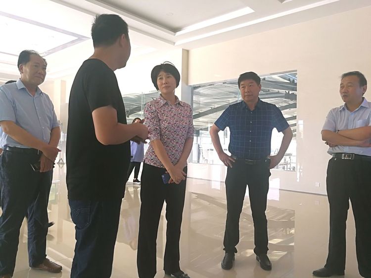 駐馬店市委常委、統(tǒng)戰(zhàn)部長姚新文 蒞臨花花牛乳業(yè)集團(tuán)總部調(diào)研