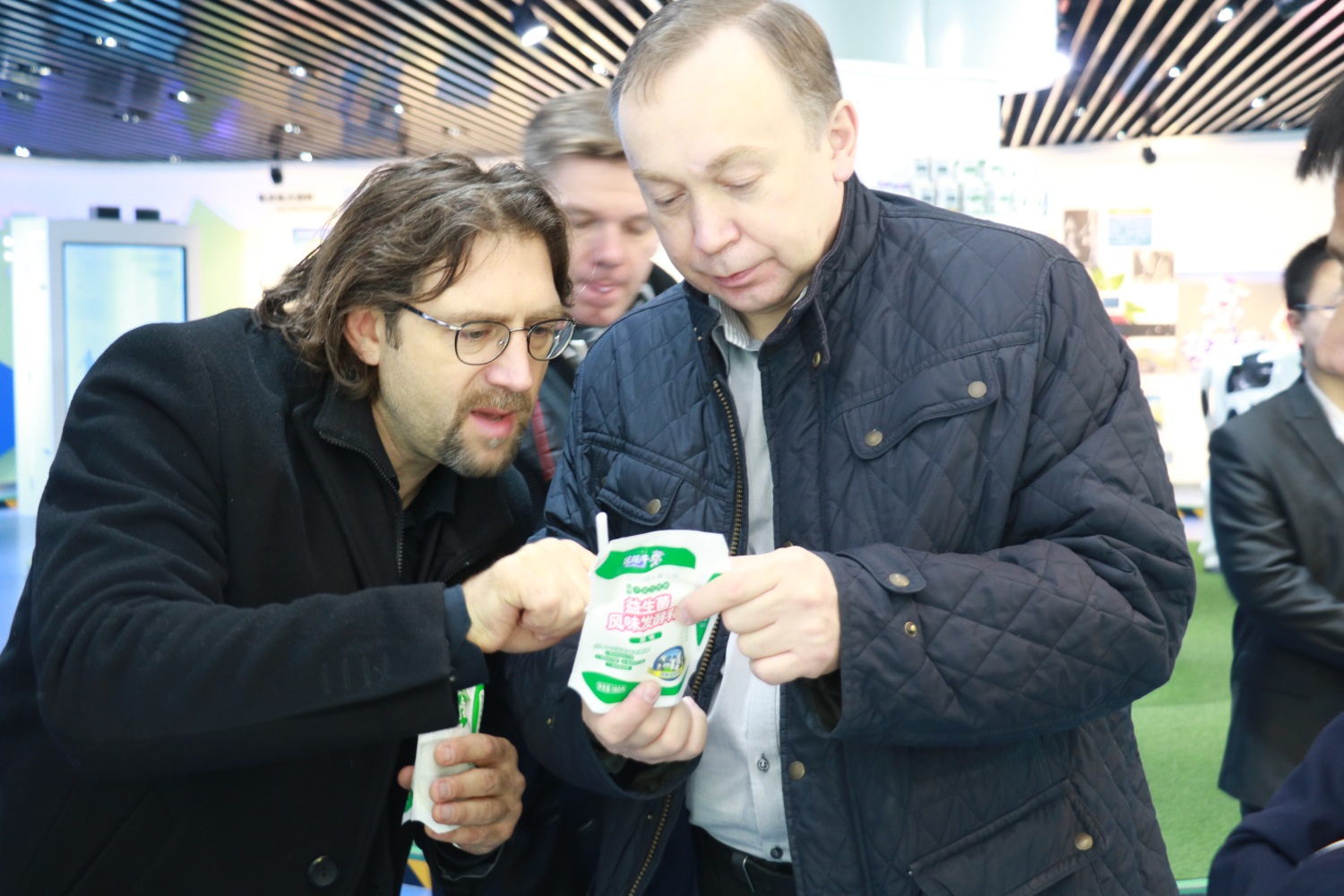 波蘭BZK集團(tuán)參觀訪(fǎng)問(wèn)花花牛