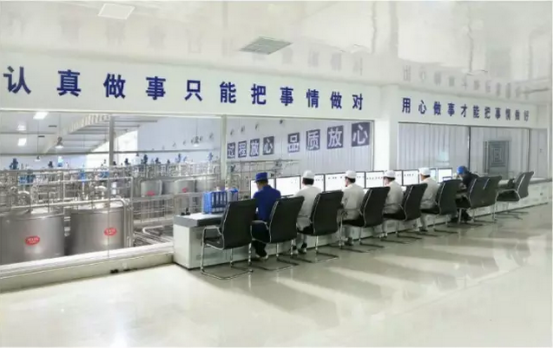 走進(jìn)花花牛見(jiàn)證最真實(shí)的透明品質(zhì)